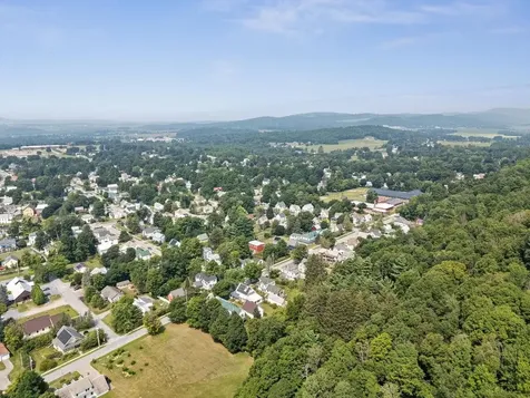 26 Mountain Street Bristol VT 05443