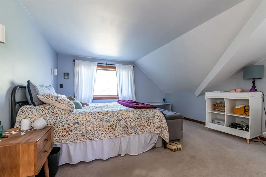 41 School Street Warner NH 03278