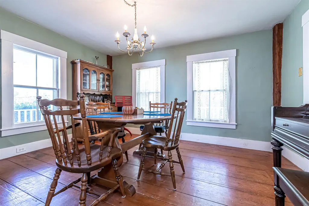 41 School Street Warner NH 03278