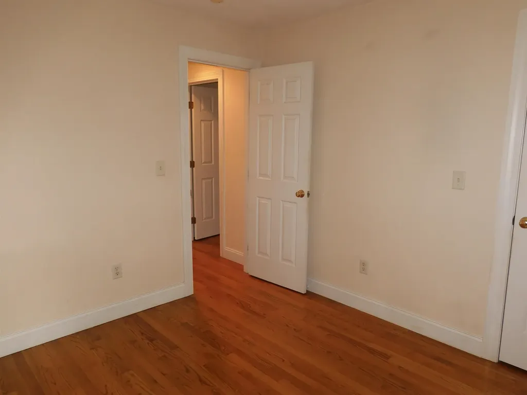 27 Martins Ferry Road Hooksett NH 03106