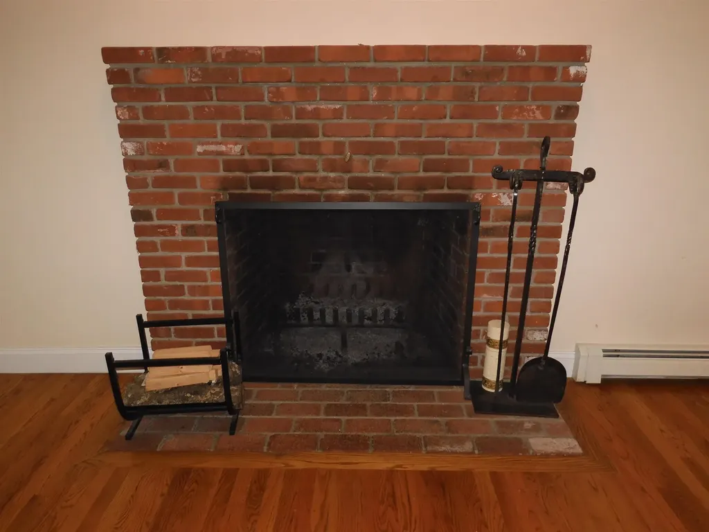 27 Martins Ferry Road Hooksett NH 03106