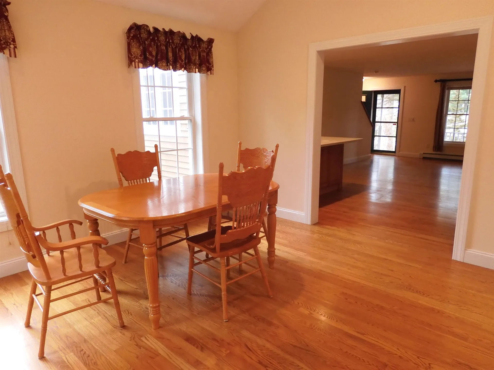 27 Martins Ferry Road Hooksett NH 03106