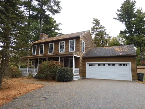 27 Martins Ferry Road Hooksett NH 03106