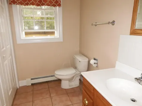 27 Martins Ferry Road Hooksett NH 03106