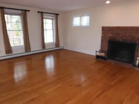 27 Martins Ferry Road Hooksett NH 03106