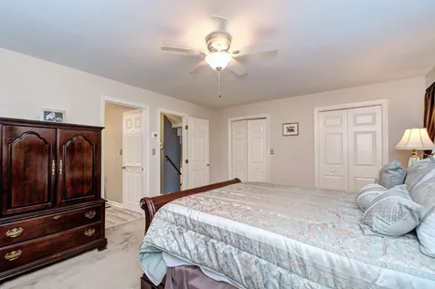 11 Sullivan Court Salem NH 03079