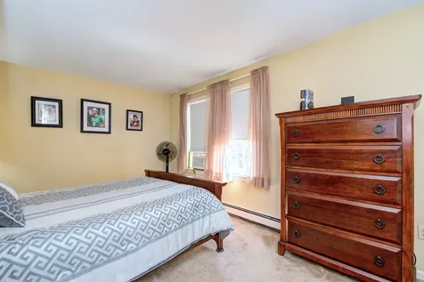 11 Sullivan Court Salem NH 03079