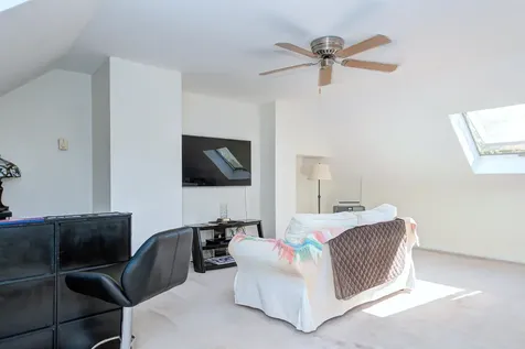 11 Sullivan Court Salem NH 03079