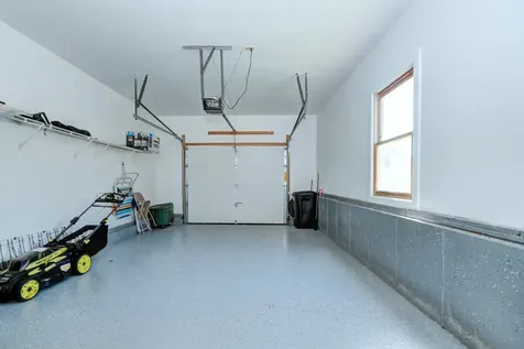 11 Sullivan Court Salem NH 03079