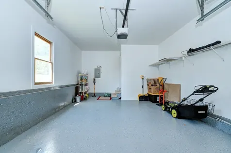 11 Sullivan Court Salem NH 03079