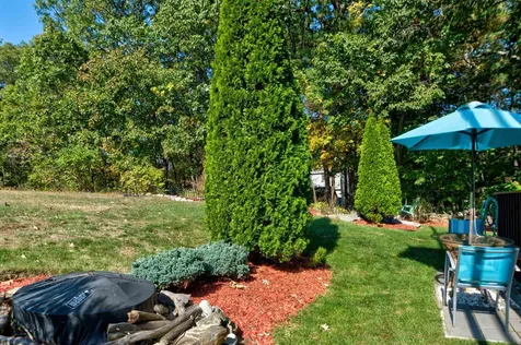 11 Sullivan Court Salem NH 03079