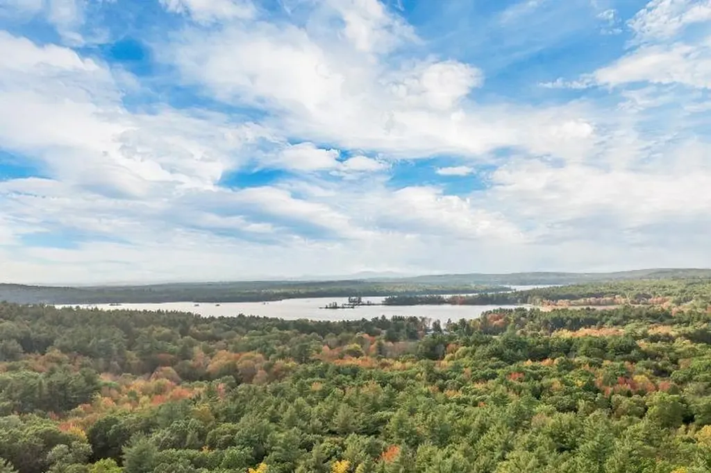 74 Nolls Farm Road Auburn NH 03032