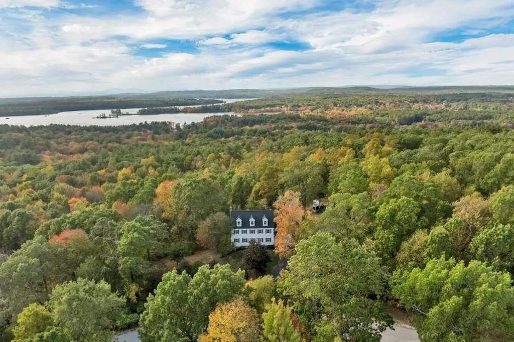 74 Nolls Farm Road Auburn NH 03032