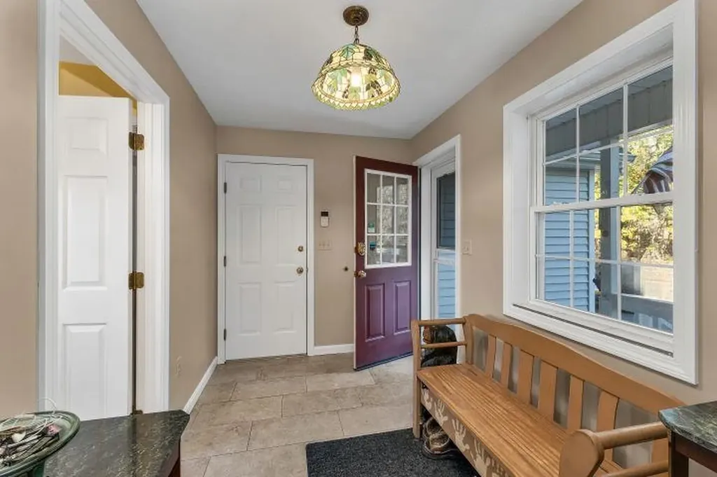 74 Nolls Farm Road Auburn NH 03032