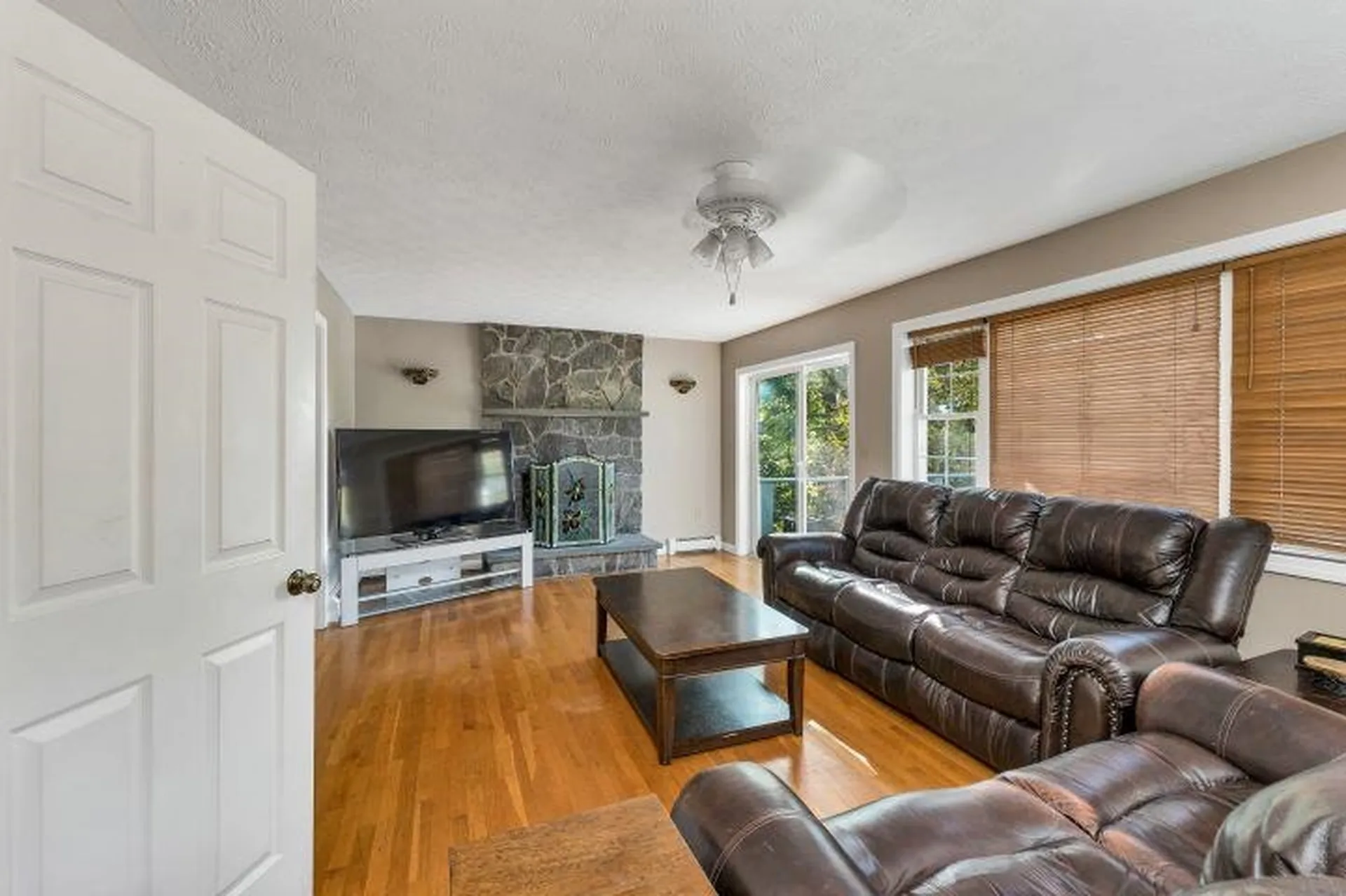 74 Nolls Farm Road Auburn NH 03032