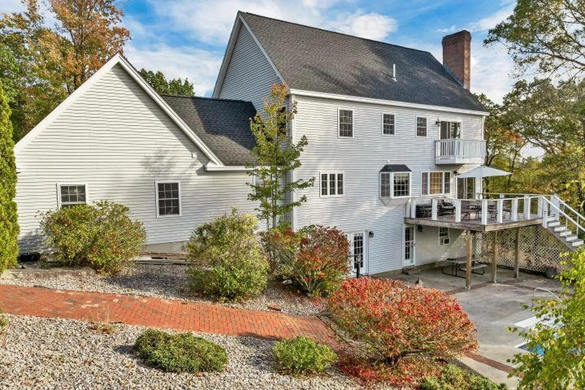 74 Nolls Farm Road Auburn NH 03032