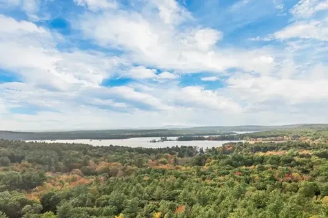 74 Nolls Farm Road Auburn NH 03032