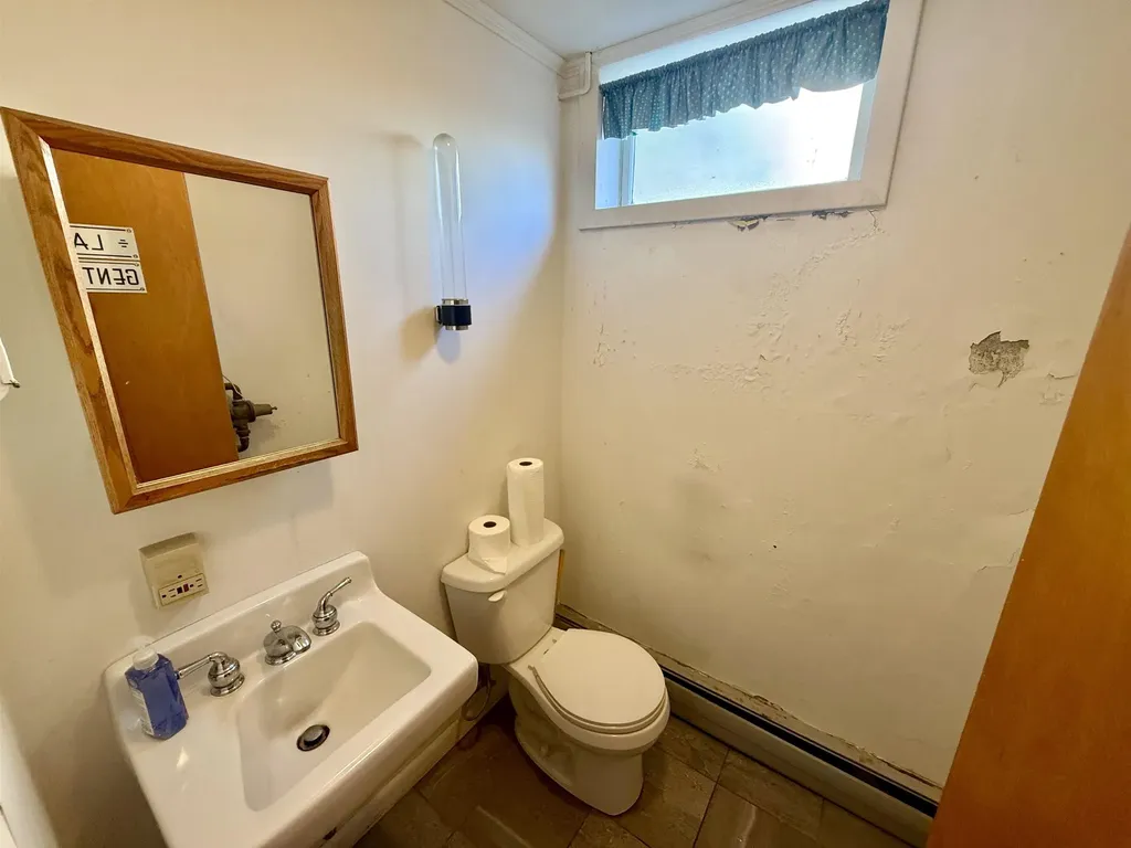 41 Highland Avenue Newport City VT 05855