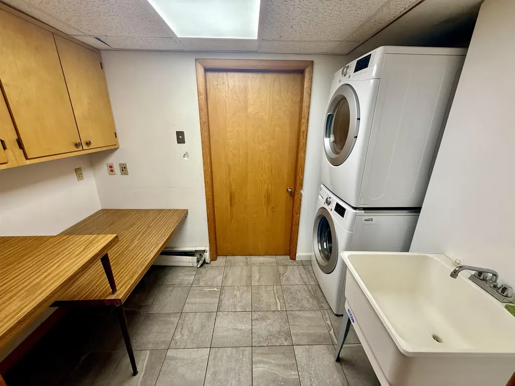 41 Highland Avenue Newport City VT 05855