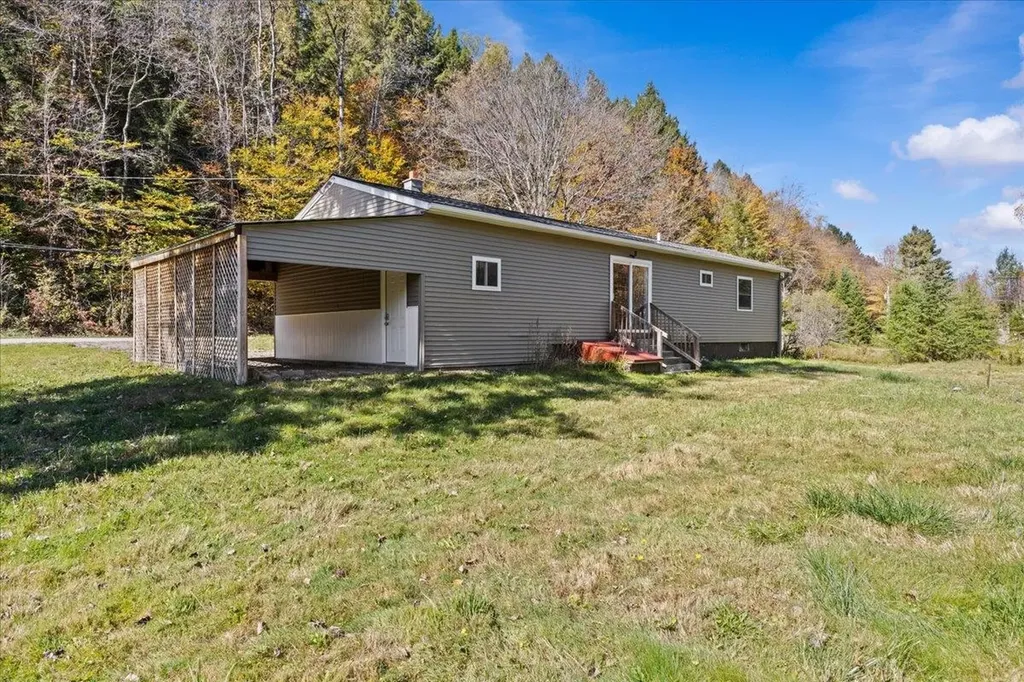 1910 Stevens Brook Road Duxbury VT 05676