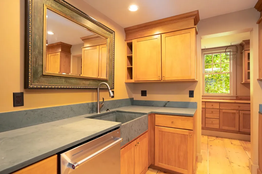 224 Cobble Ridge Road Londonderry VT 05148