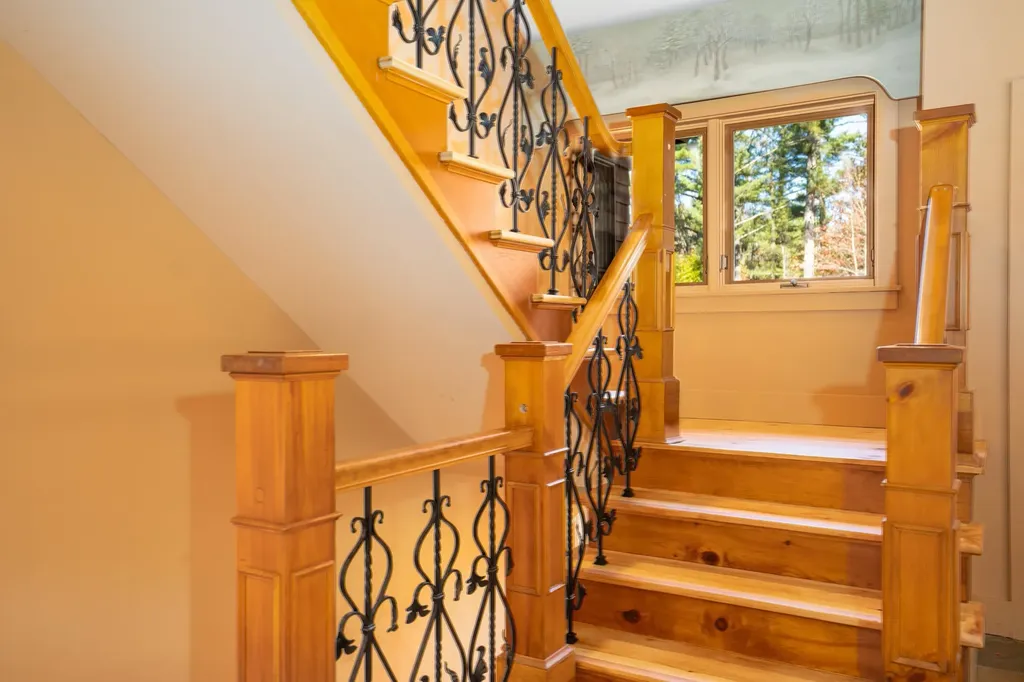 224 Cobble Ridge Road Londonderry VT 05148