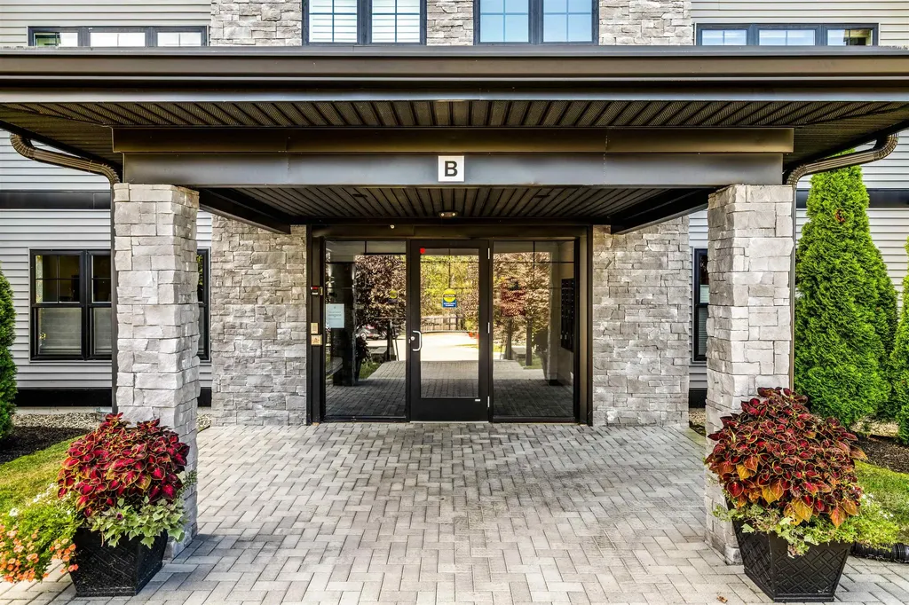 2075 Lafayette Road Portsmouth NH 03801