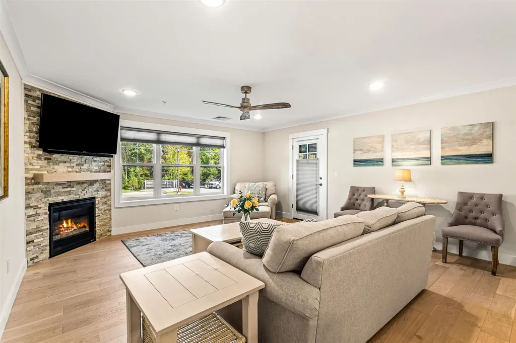 2075 Lafayette Road Portsmouth NH 03801