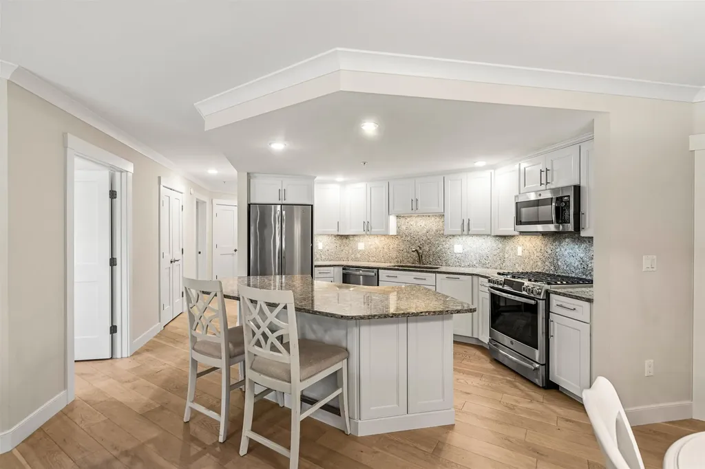 2075 Lafayette Road Portsmouth NH 03801