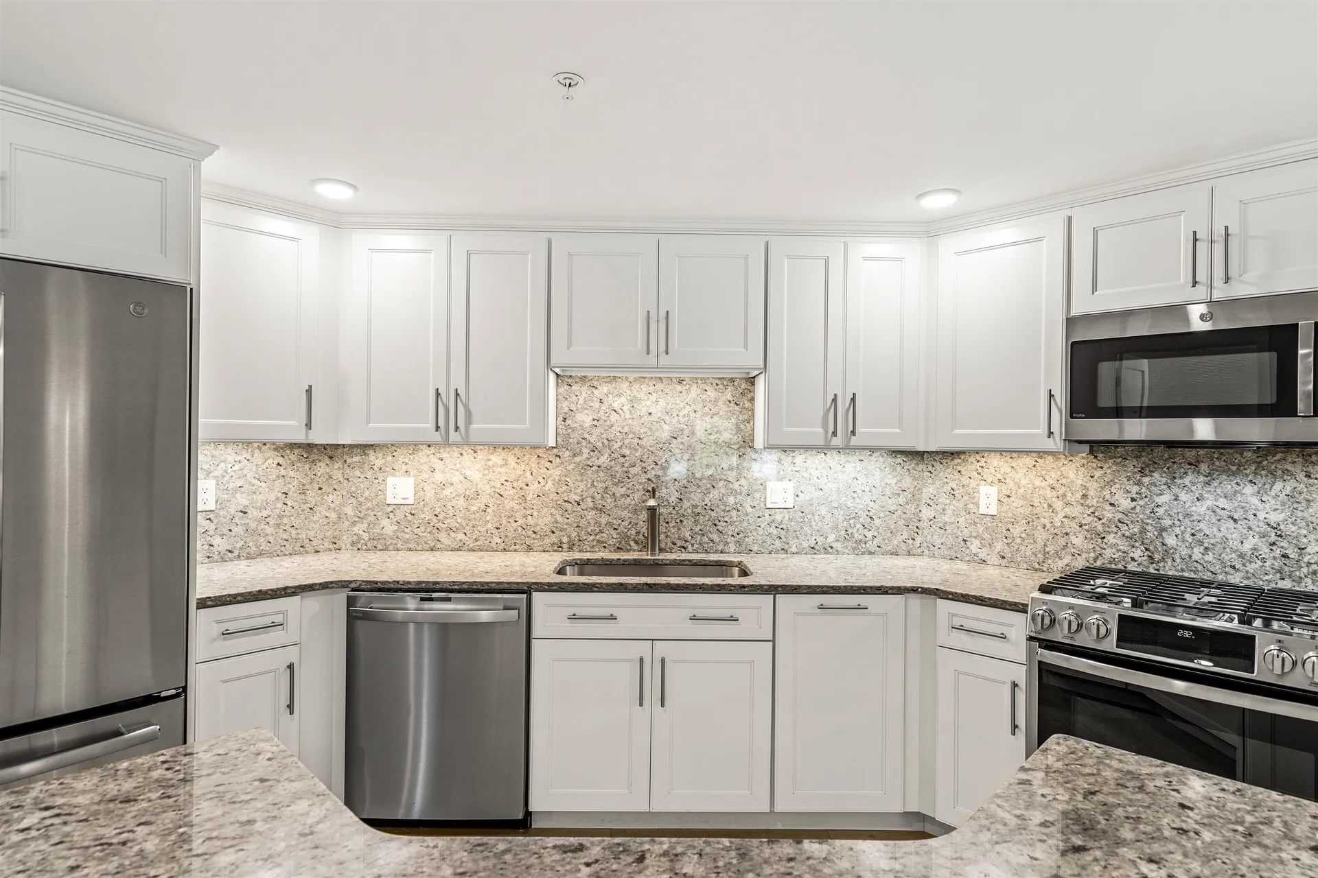 2075 Lafayette Road Portsmouth NH 03801