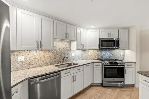 2075 Lafayette Road Portsmouth NH 03801