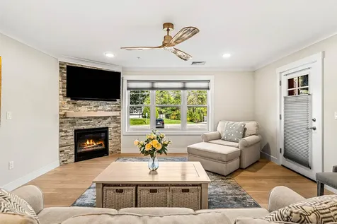 2075 Lafayette Road Portsmouth NH 03801