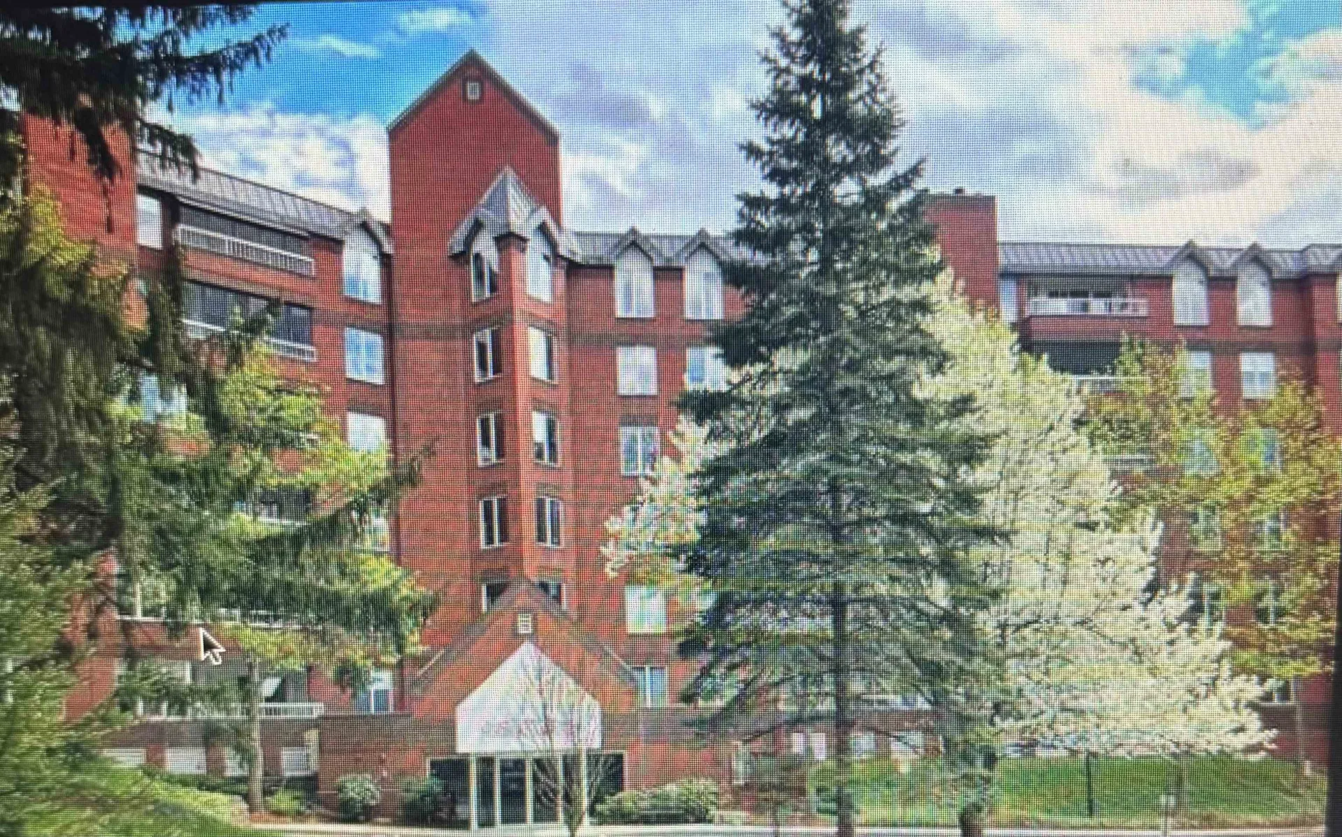 300 River Road Manchester NH 03104