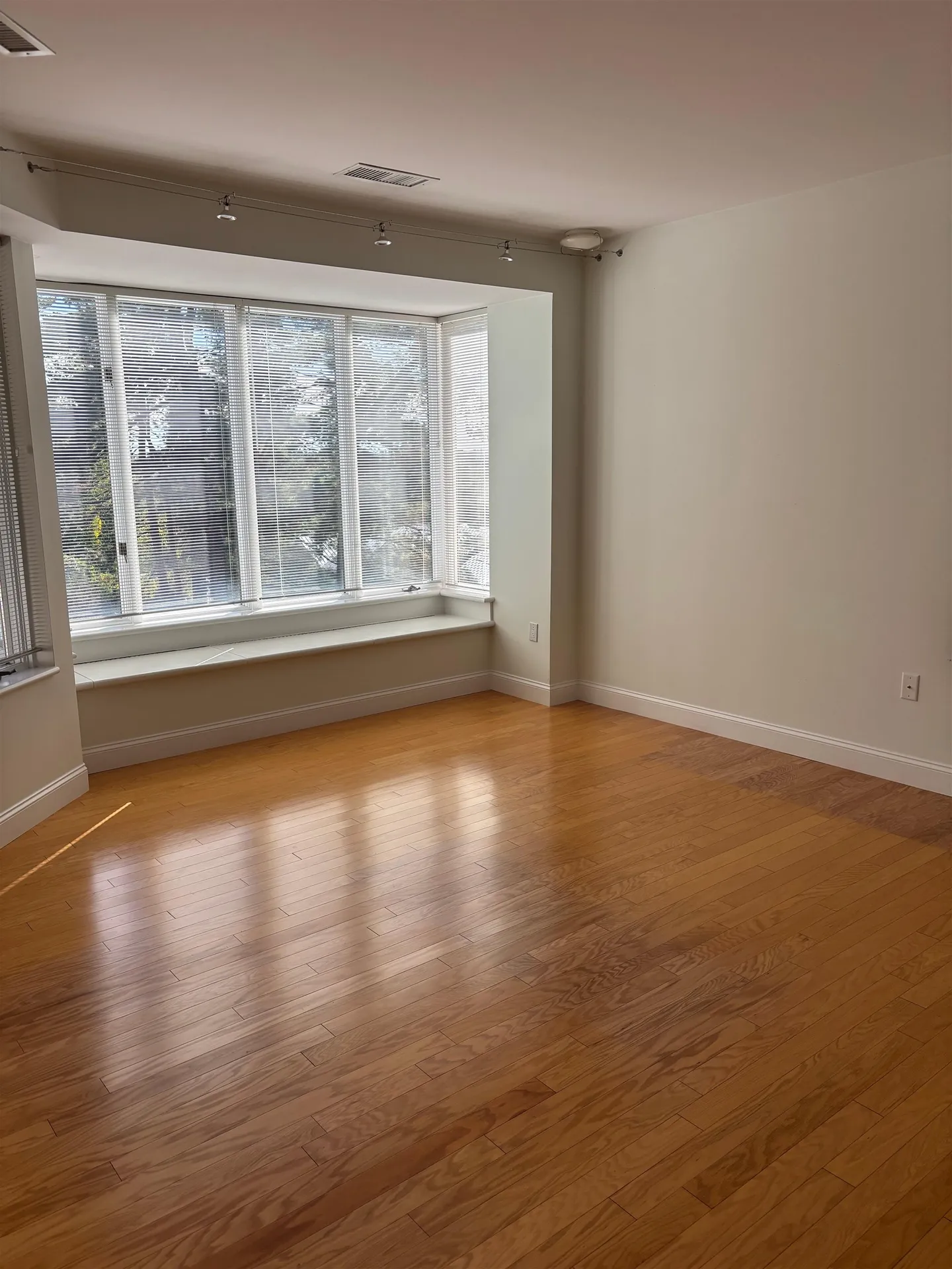 300 River Road Manchester NH 03104