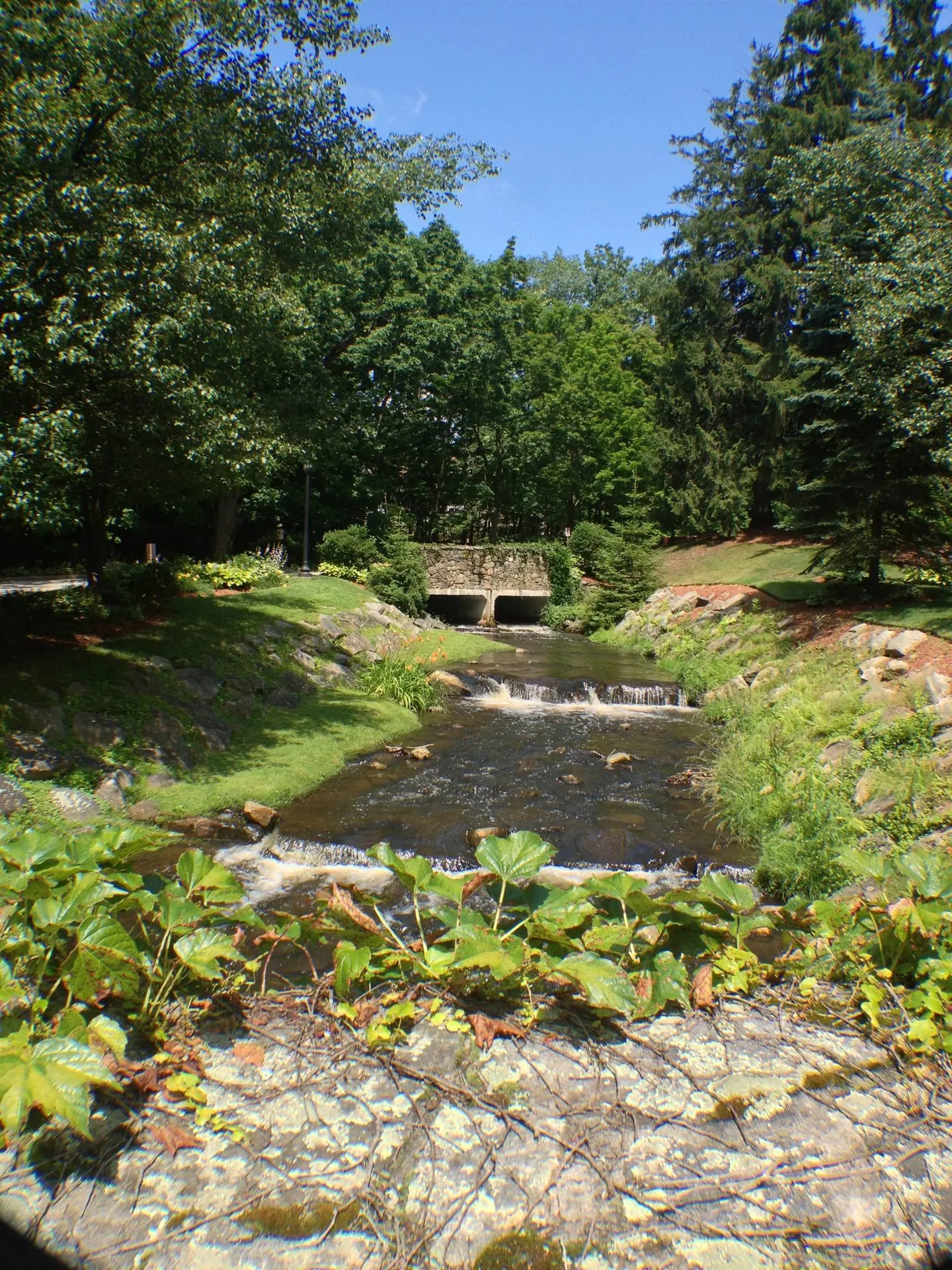 300 River Road Manchester NH 03104