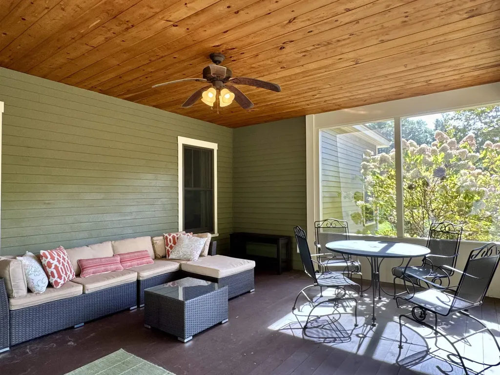 102 Fieldstone Road Hopkinton NH 03229