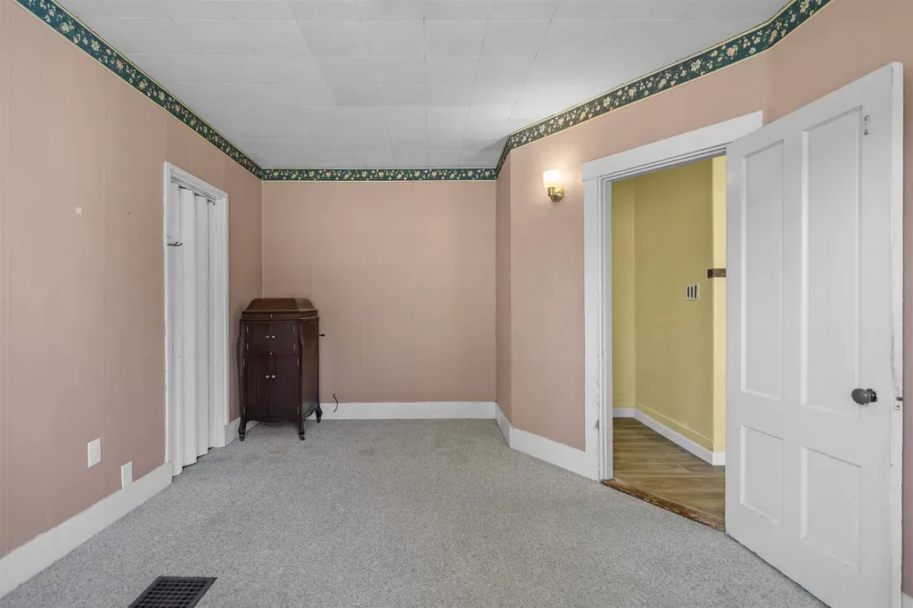 8 Francestown Turnpike Mont Vernon NH 03057