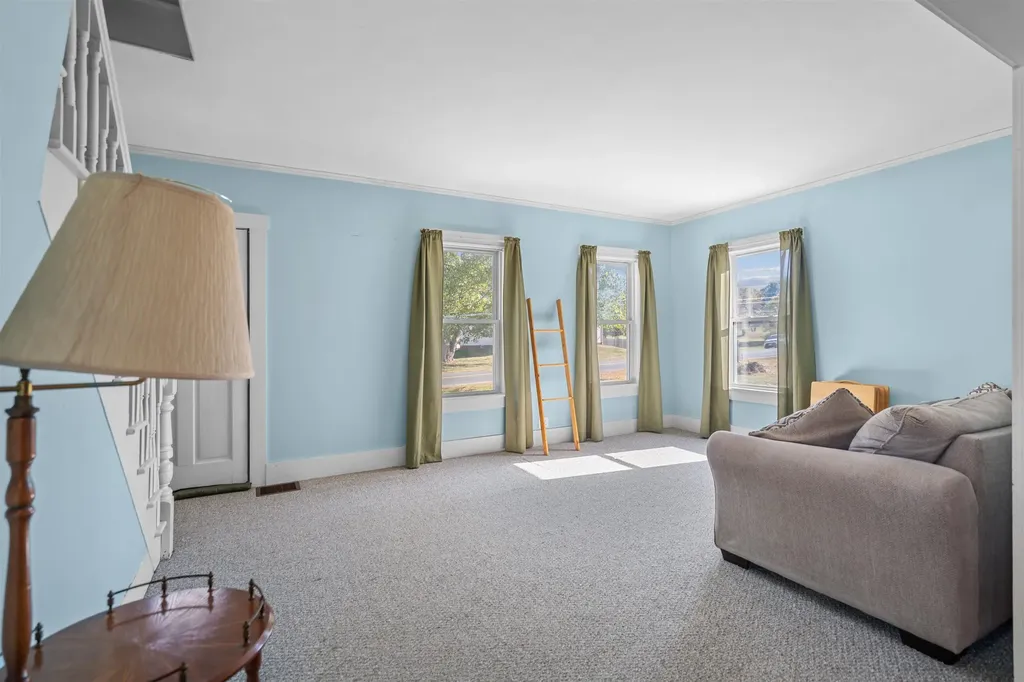 8 Francestown Turnpike Mont Vernon NH 03057