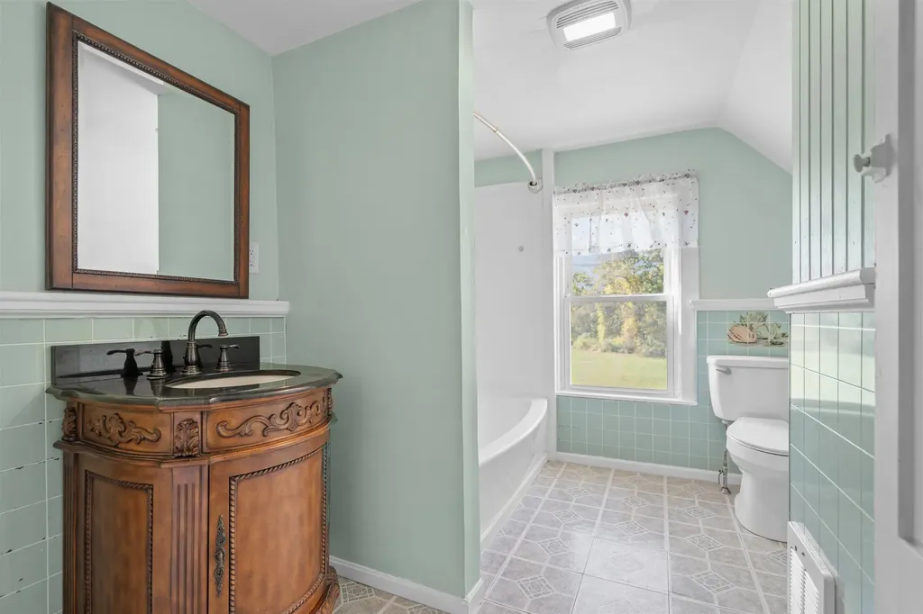 8 Francestown Turnpike Mont Vernon NH 03057