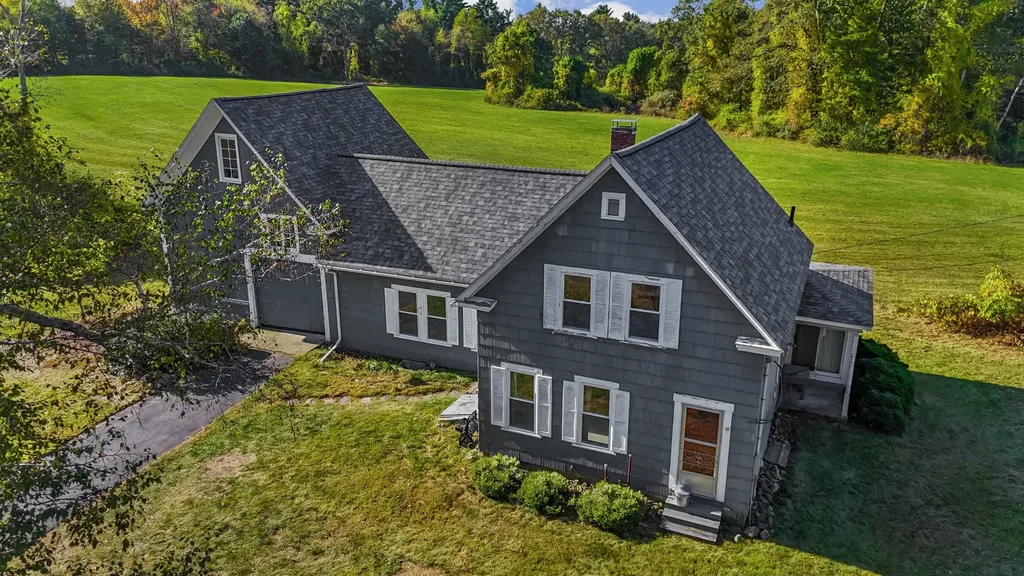 8 Francestown Turnpike Mont Vernon NH 03057