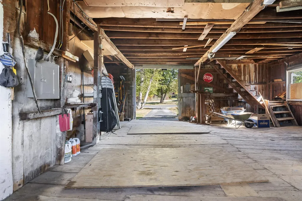 8 Francestown Turnpike Mont Vernon NH 03057