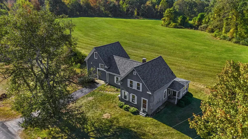 8 Francestown Turnpike Mont Vernon NH 03057