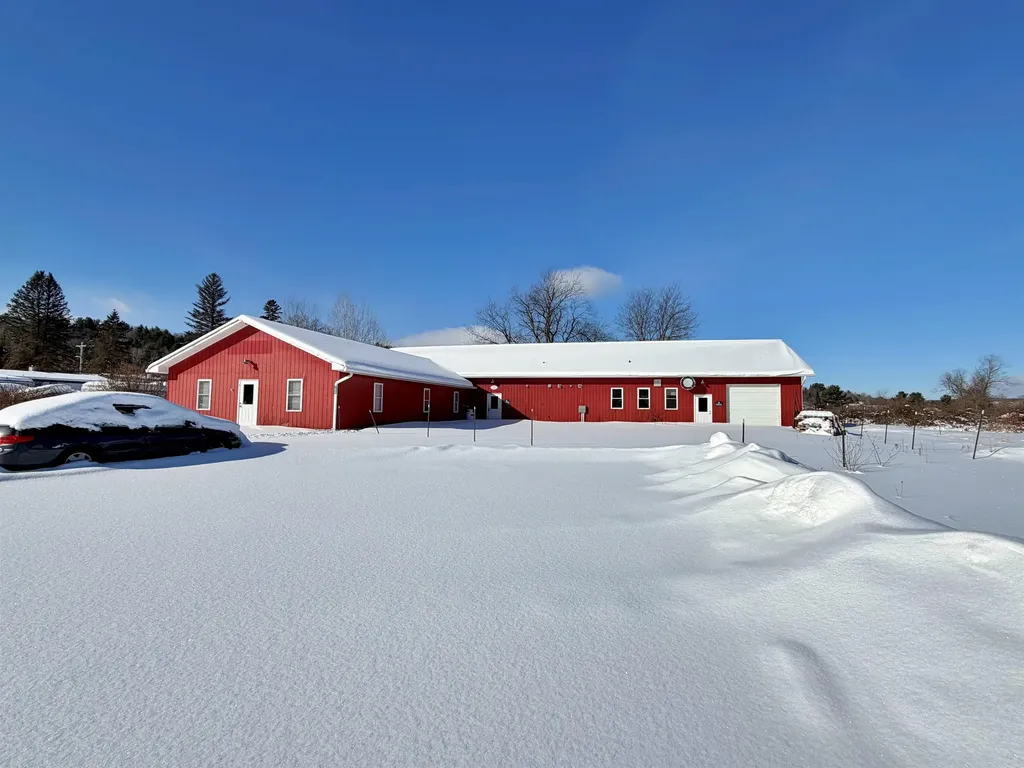 100 Cherry Tree Hill Lane Barton VT 05822