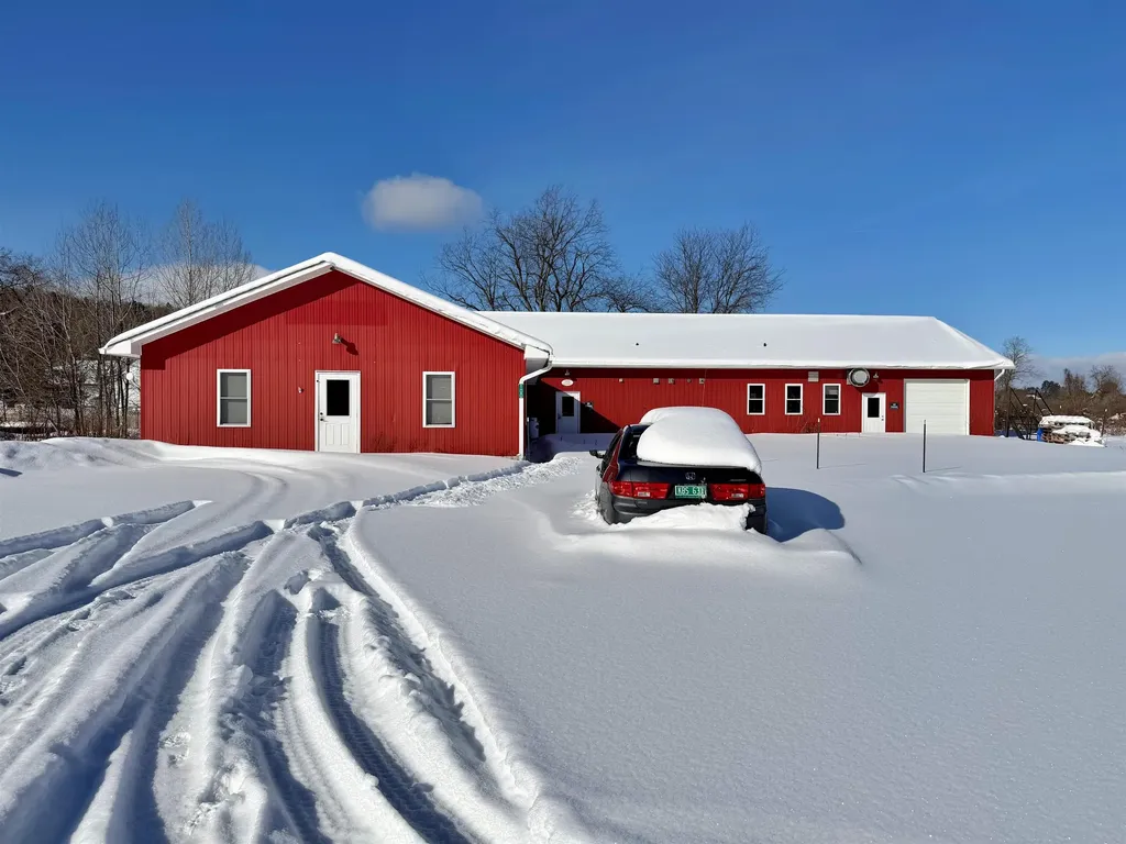 100 Cherry Tree Hill Lane Barton VT 05822