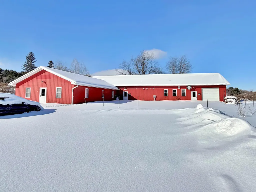 100 Cherry Tree Hill Lane Barton VT 05822