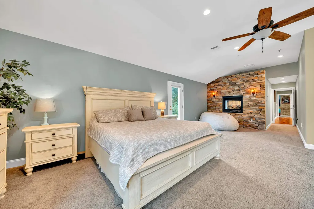 7 Coopers Grove Road Kingston NH 03848