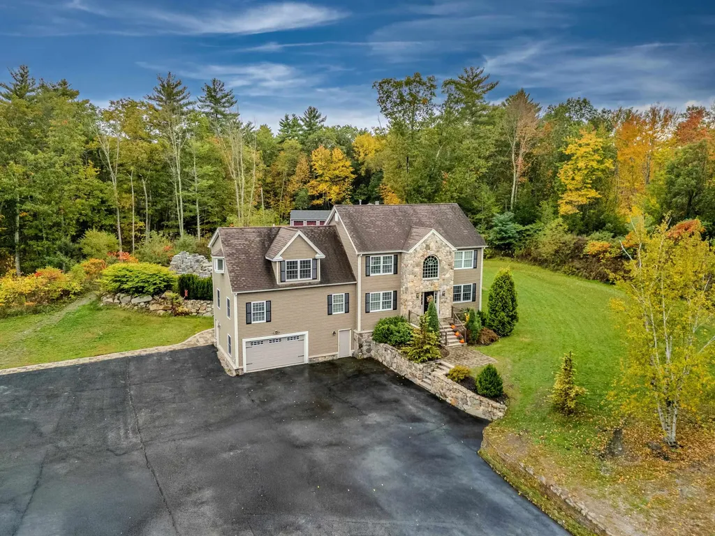 7 Coopers Grove Road Kingston NH 03848