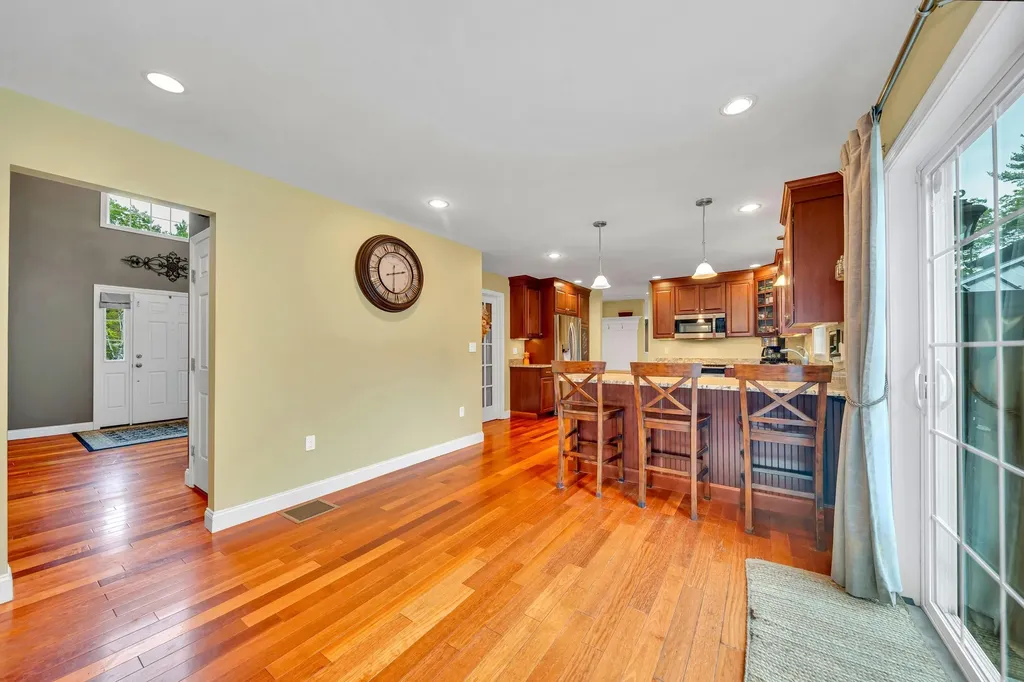 7 Coopers Grove Road Kingston NH 03848