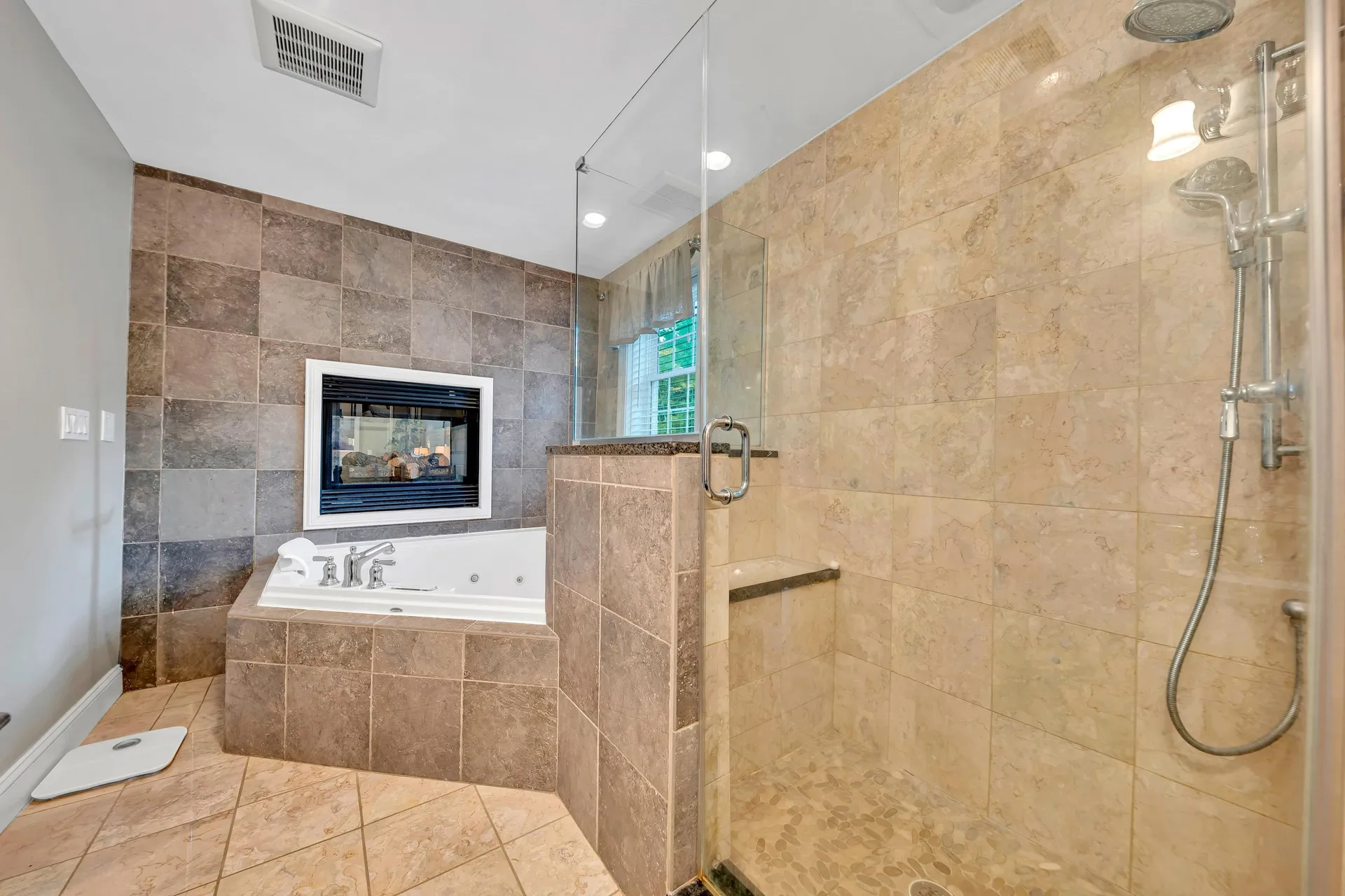 7 Coopers Grove Road Kingston NH 03848