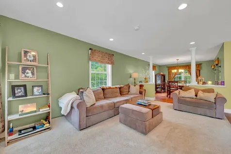 7 Coopers Grove Road Kingston NH 03848